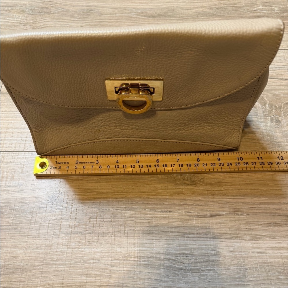 π« Kate Landry Beige Pebbled Leather Crossbody Bag w/ Gold Chain Strap β¨ - Picture 7 of 11